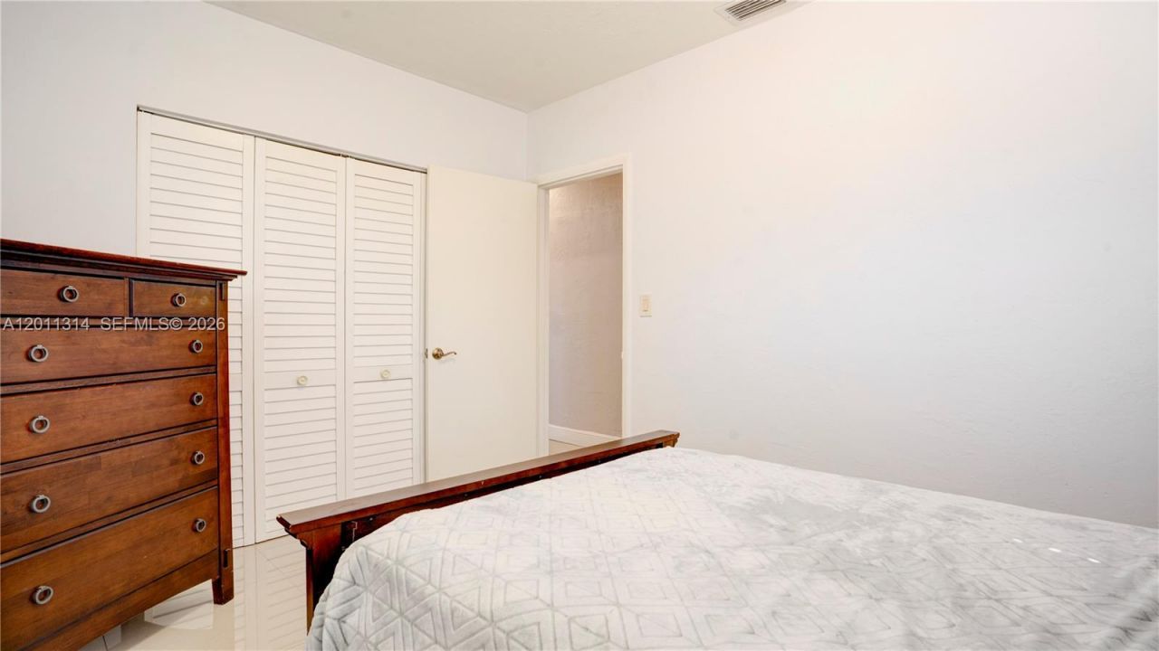 7855 SW 22nd St , Miami, FL 33155 Photo