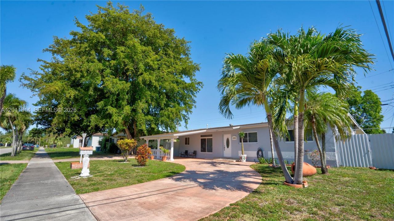 7855 SW 22nd St , Miami, FL 33155 Photo