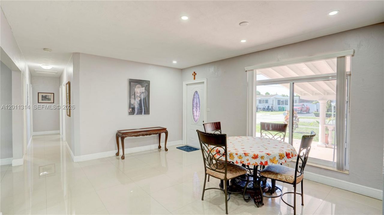 7855 SW 22nd St , Miami, FL 33155 Photo