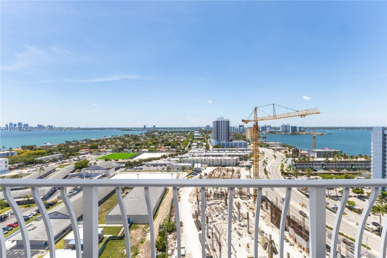 7601 E Treasure Dr , Unit 2001, North Bay Village, FL 33141 Photo