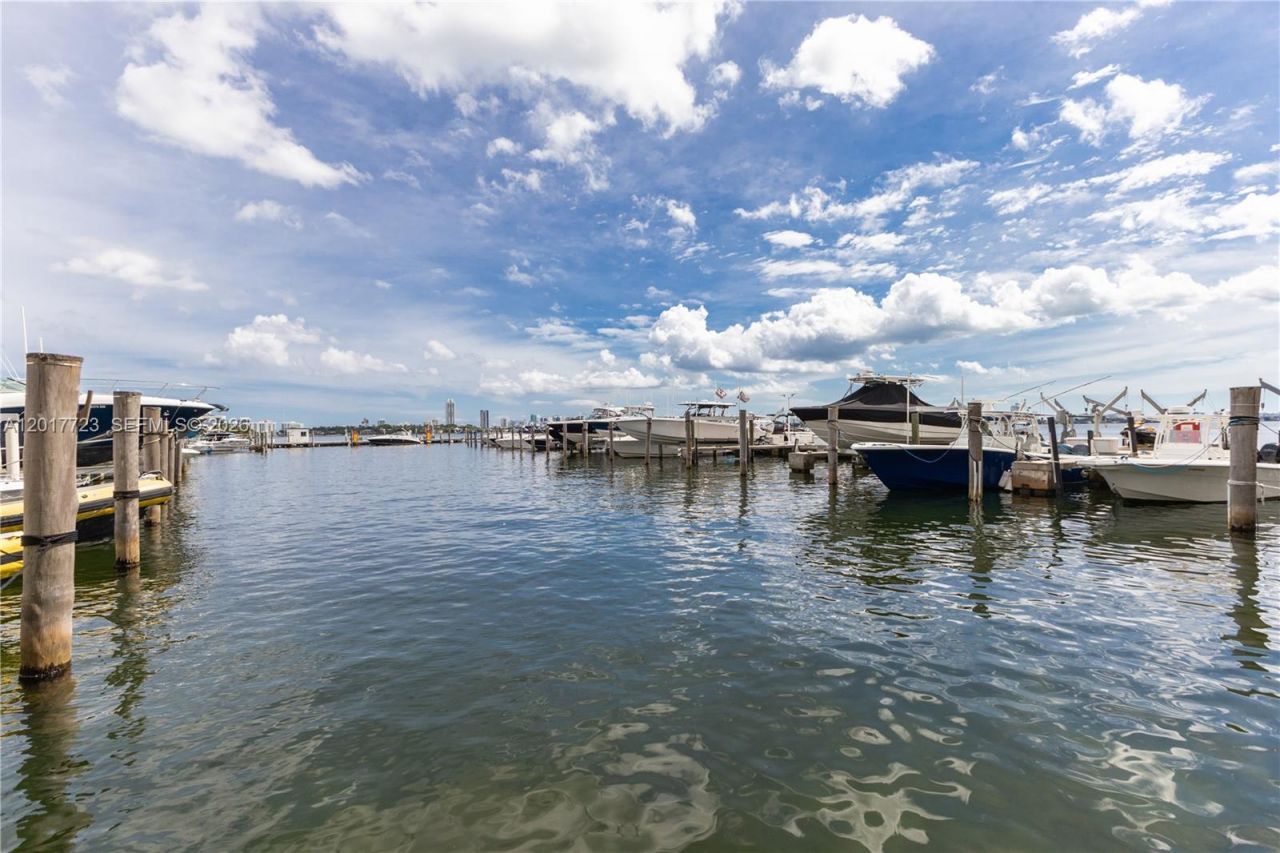 7601 E Treasure Dr , Unit 2001, North Bay Village, FL 33141 Photo