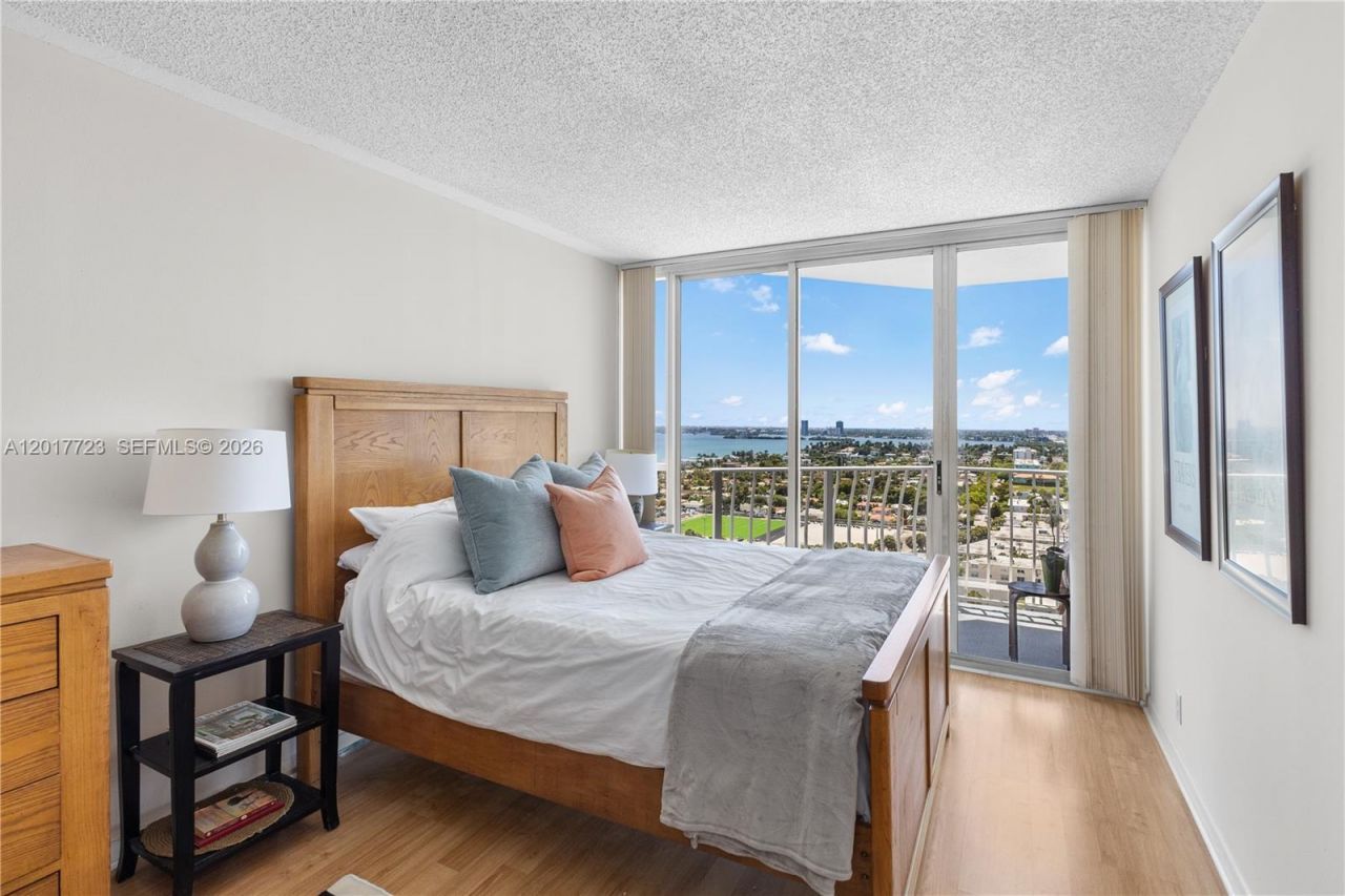 7601 E Treasure Dr , Unit 2001, North Bay Village, FL 33141 Photo