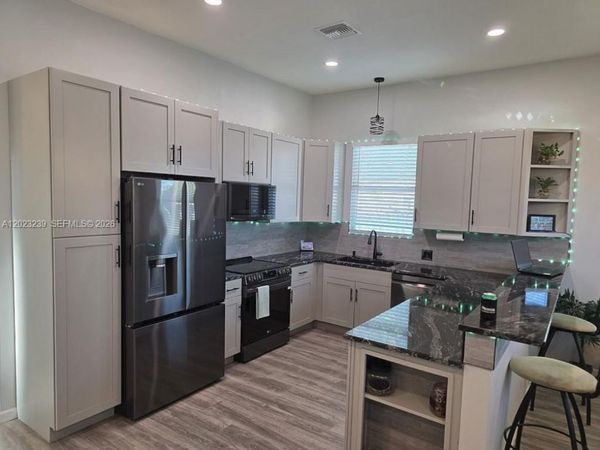6165 136 ave N , Clearwater, FL 33760