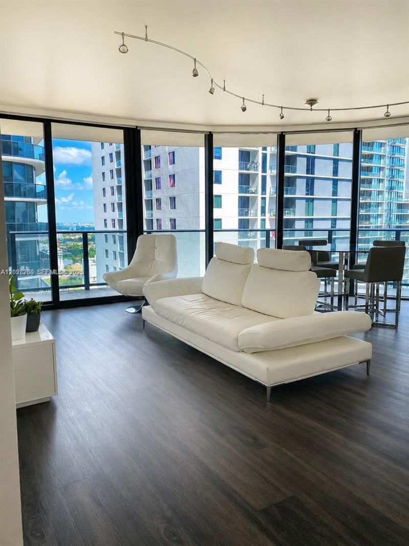 45 SW 9th St, Unit 2908, Miami, FL 33130 Photo