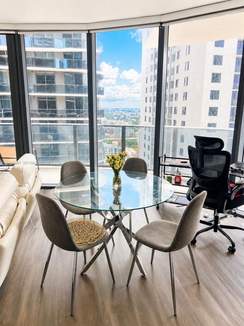 45 SW 9th St, Unit 2908, Miami, FL 33130 Photo