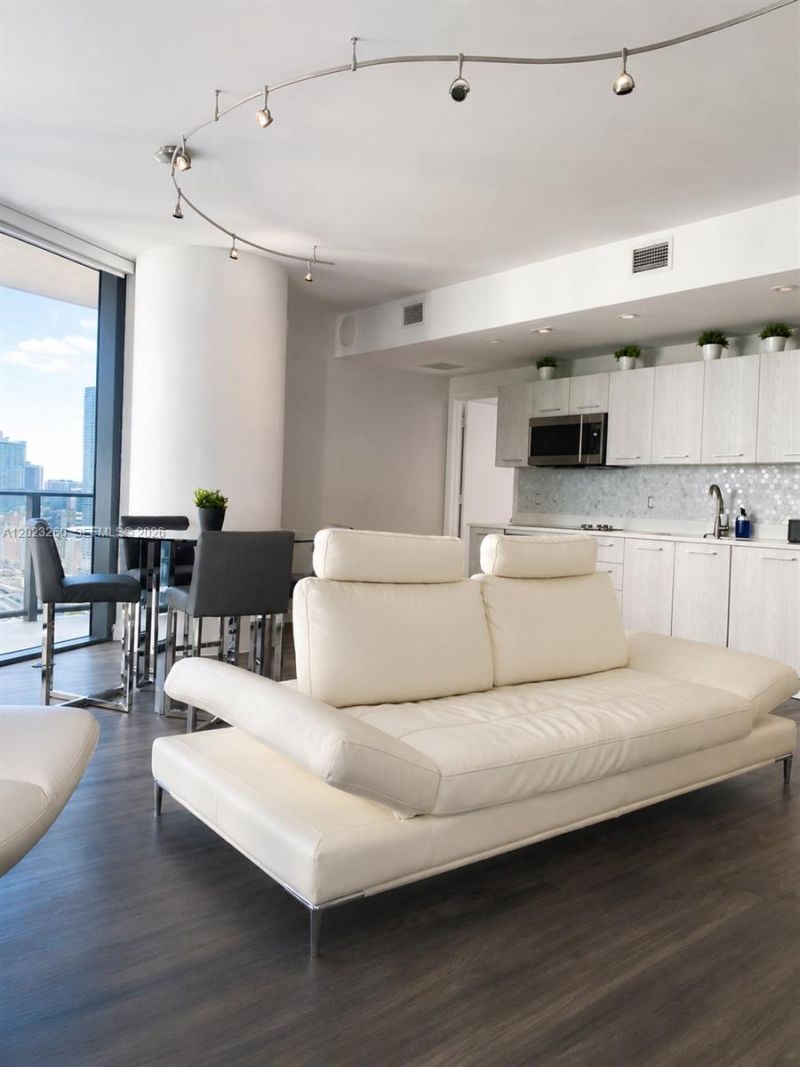 45 SW 9th St, Unit 2908, Miami, FL 33130 Photo