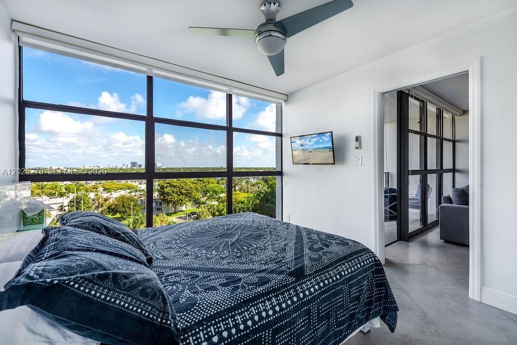 600 Parkview Dr , Unit 829, Hallandale Beach, FL 33009 Photo