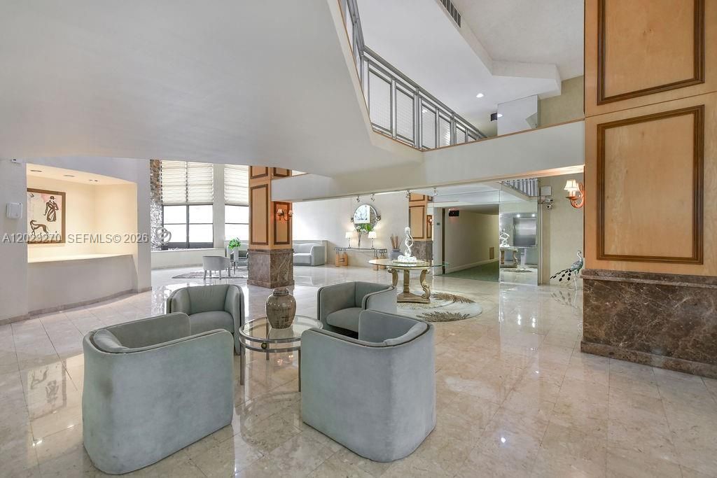 600 Parkview Dr , Unit 829, Hallandale Beach, FL 33009 Photo