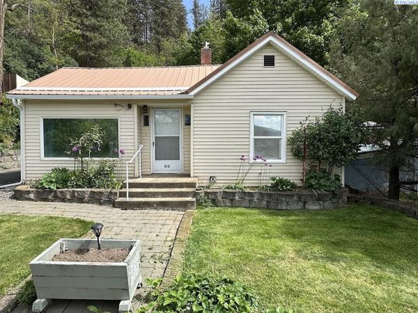 910 N Park St., Colfax, WA 99111