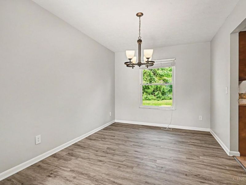 935 Saffron Lane, Miami Twp, OH 45150 Photo 6