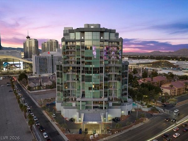 360 E Desert Inn Road, Unit 604, Las Vegas, NV 89109
