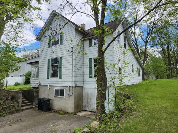 215 W Mill Street, Poynette, WI 53955