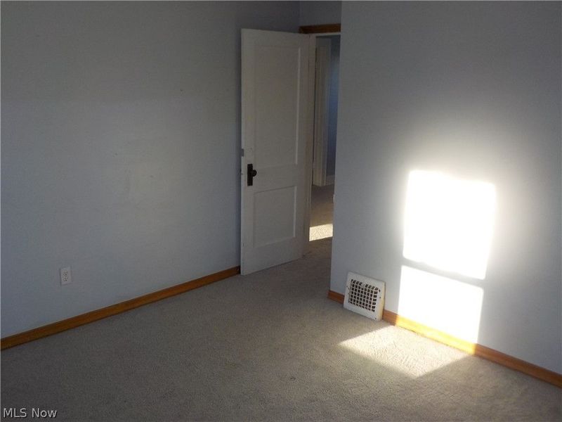 3912 Oak Park Avenue, Cleveland, OH 44109 Photo 14