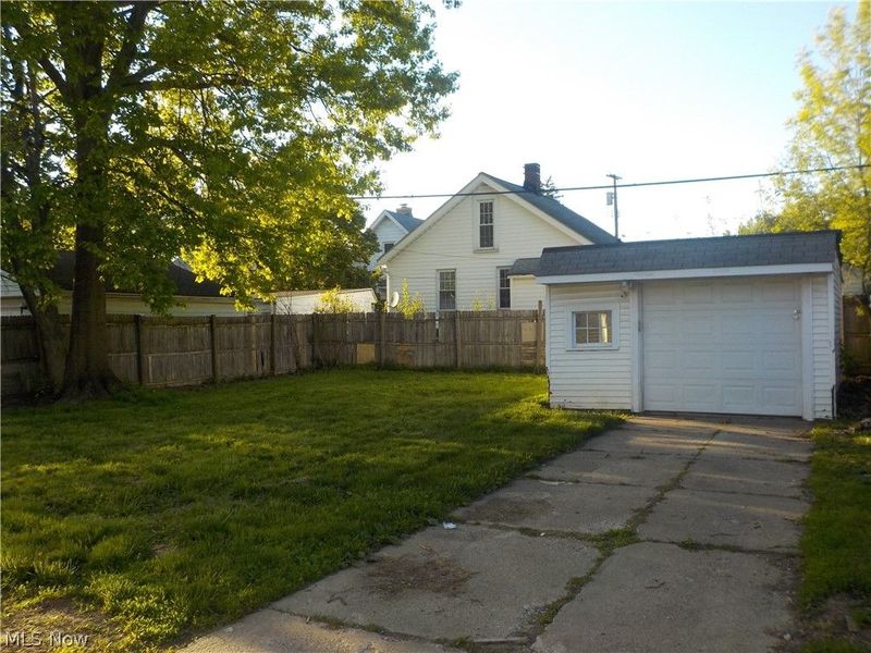 3912 Oak Park Avenue, Cleveland, OH 44109 Photo 25