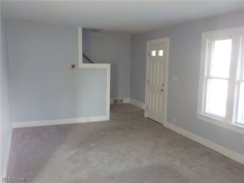 3912 Oak Park Avenue, Cleveland, OH 44109 Photo 3