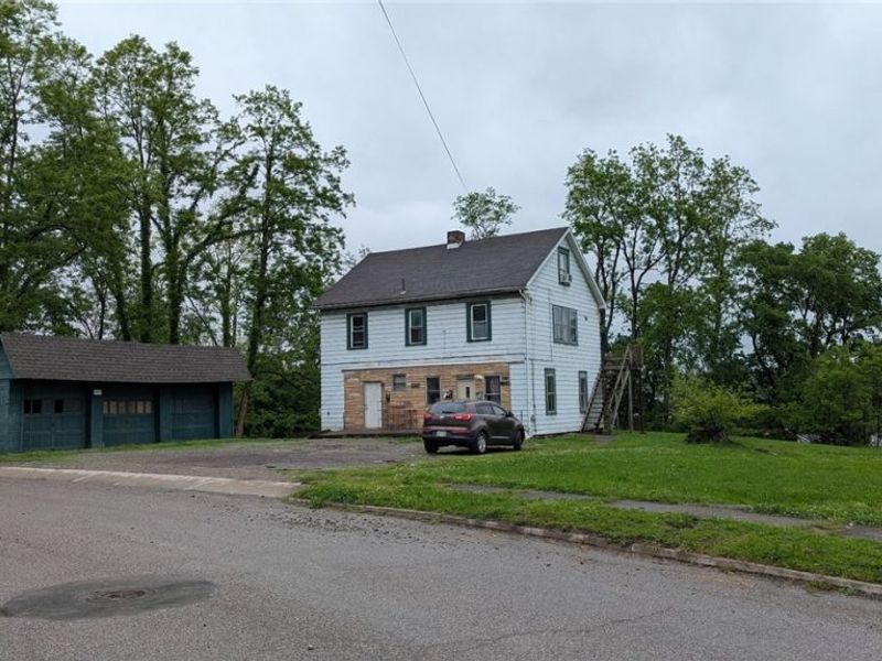 133 Parkway Street, Struthers, OH 44471 Photo 2