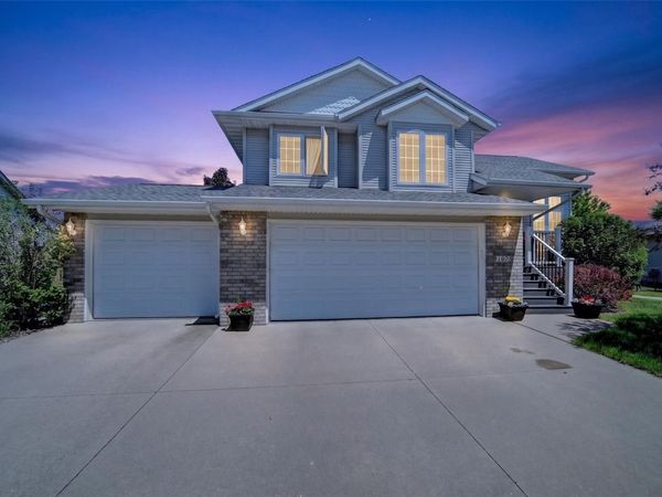1074 Cory Court , North Liberty, IA 52317