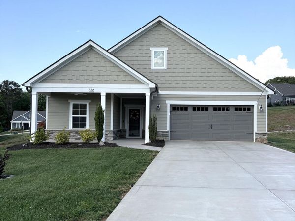 378 Cedar Branch Tr, Lenoir City, TN 37772