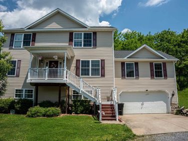 156 Auburn Drive, Morgantown, WV 26501