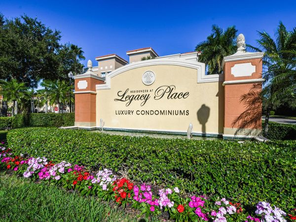 11028 Legacy Drive, Unit 203, Palm Beach Gardens, FL 33410
