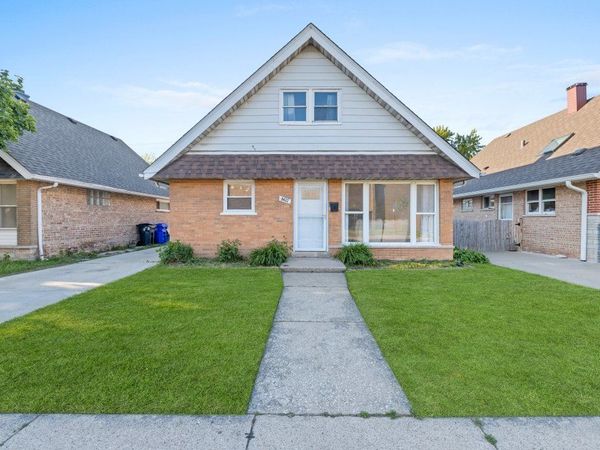8422 W 45th Street, Lyons, IL 60534
