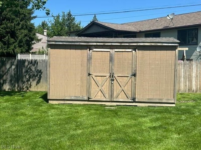 454 Oaknoll Drive , Amherst, OH 44001 Photo 19