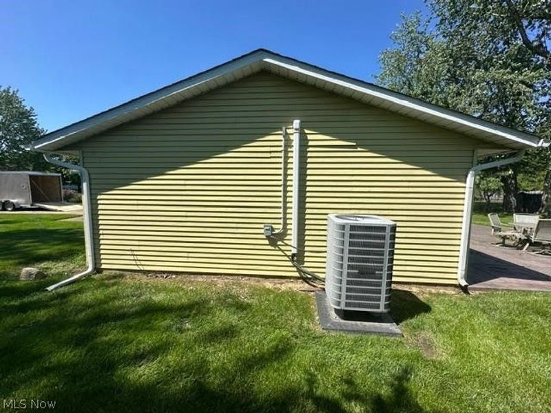 454 Oaknoll Drive , Amherst, OH 44001 Photo 20