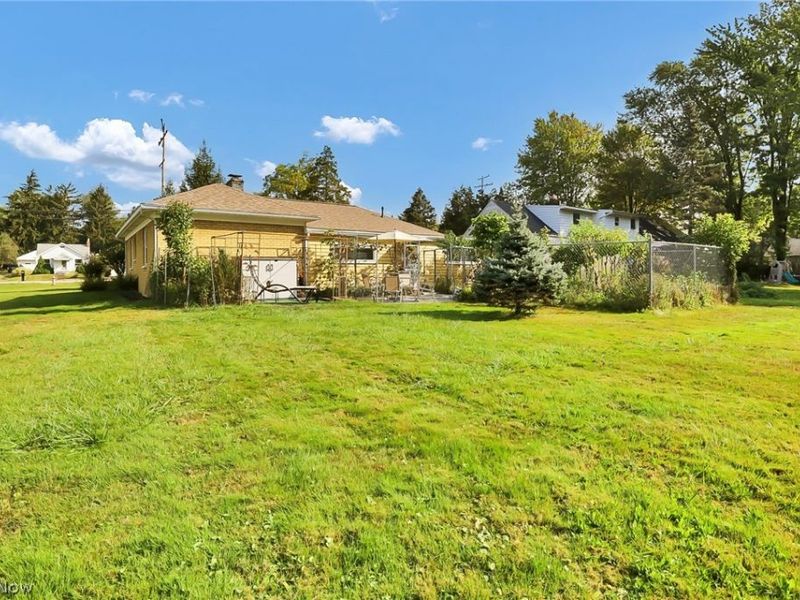 25255 Maple Ridge Road , North Olmsted, OH 44070 Photo 33