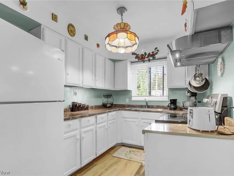 25255 Maple Ridge Road , North Olmsted, OH 44070 Photo 4