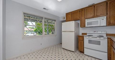 1705 Pluto Way, Sacramento, CA 95864 Photo