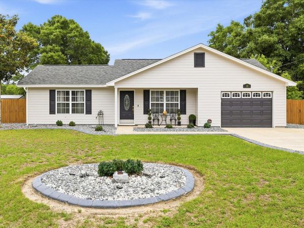 21 STEVENS Drive , Midway, FL 32343