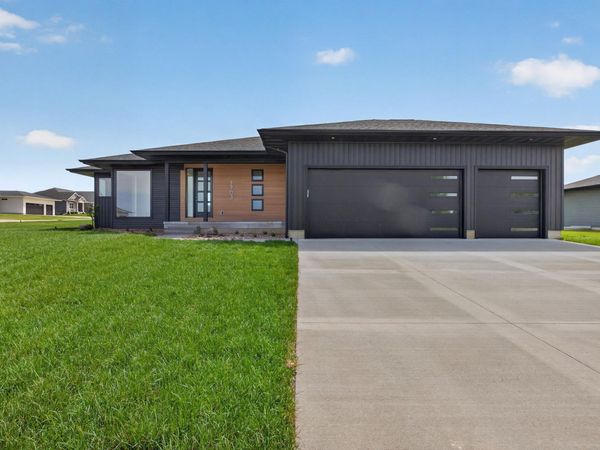 1703 Red Tail Drive, Waterloo, IA 50701