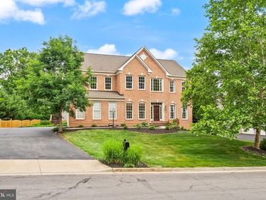 22566 FOREST RUN DRIVE, ASHBURN, VA 20148