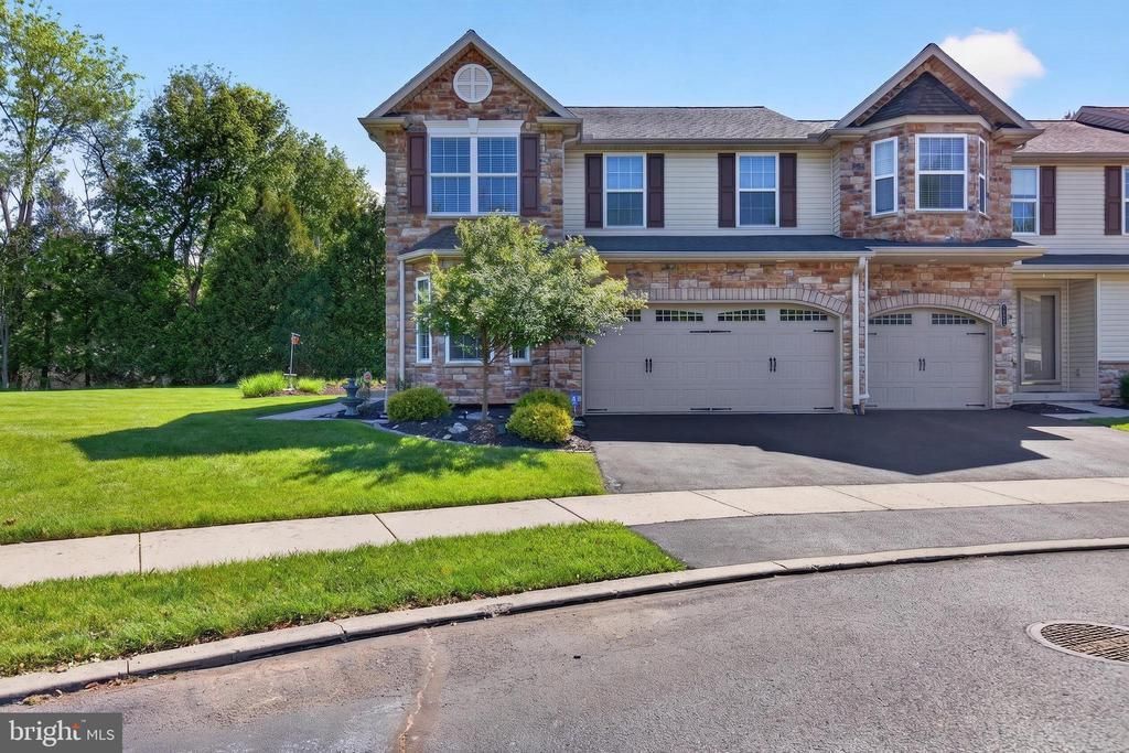 408 PIN OAK COURT , MECHANICSBURG, PA 17050