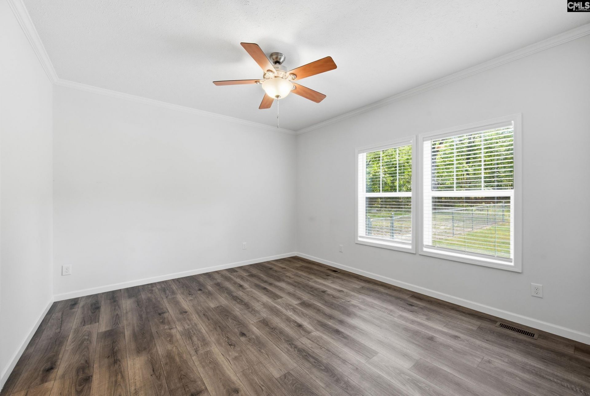 1605 S Lake Drive  Photo 12
