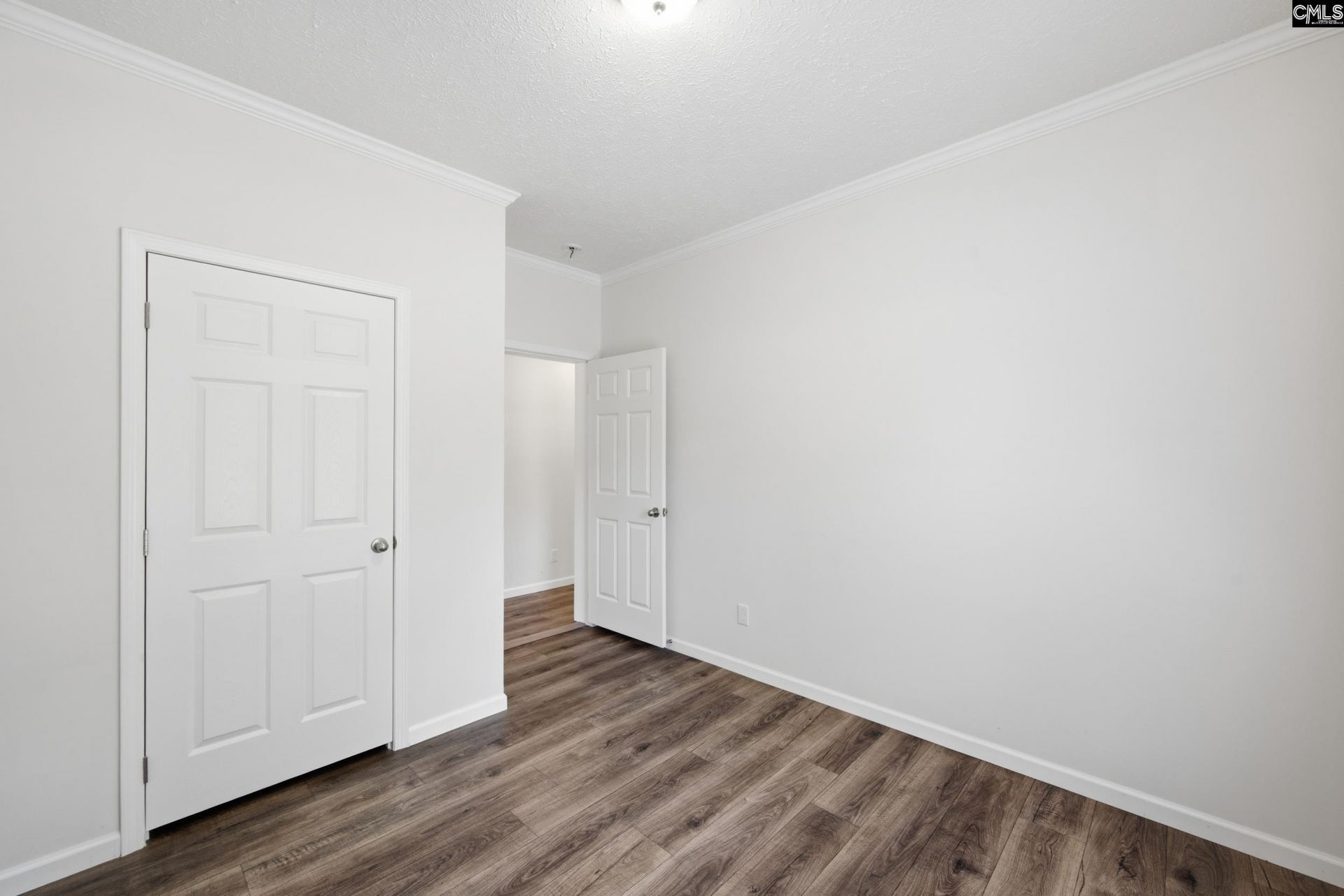 1605 S Lake Drive  Photo 19