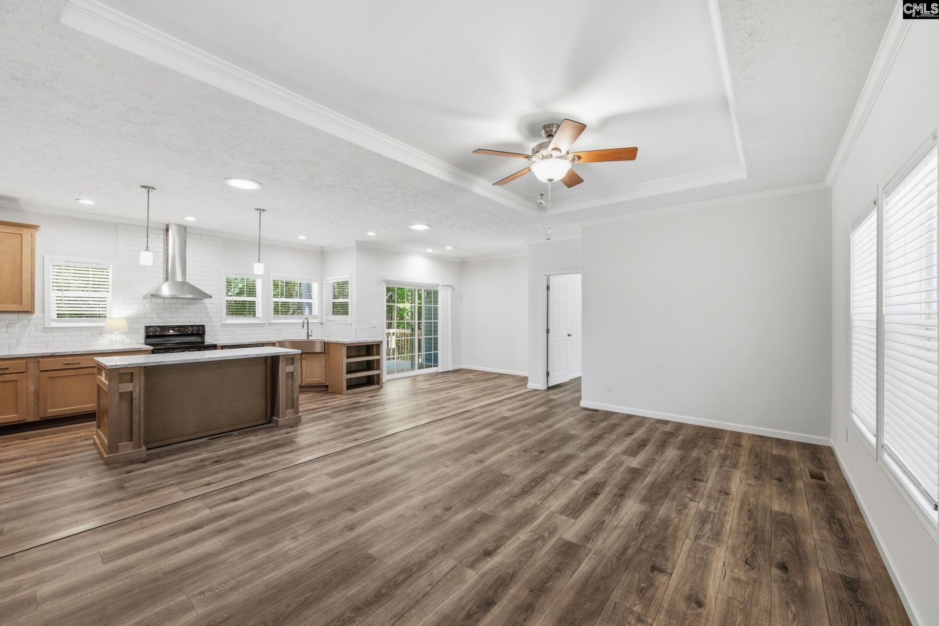 1605 S Lake Drive  Photo 5