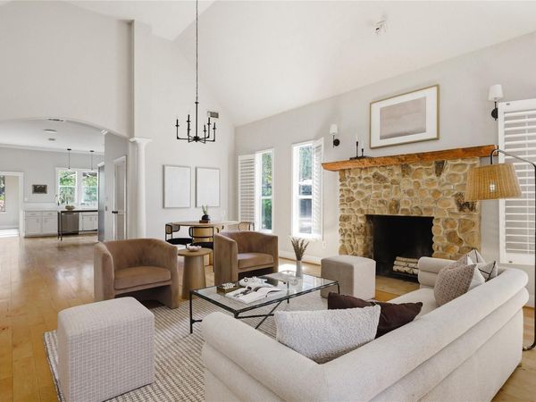 9008 Zyle RD, Austin, TX 78737