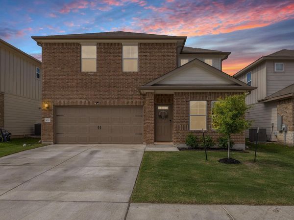1011 Round Bale RD, Hutto, TX 78634