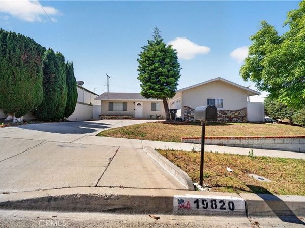 19820 Merryhill, Canyon Country, CA 91351