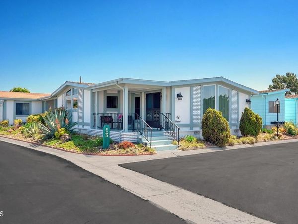 64 Poinsettia Gardens Drive, Unit 64, Ventura, CA 93004