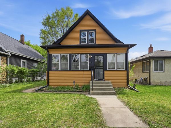 942 Central Avenue W, Saint Paul, MN 55104