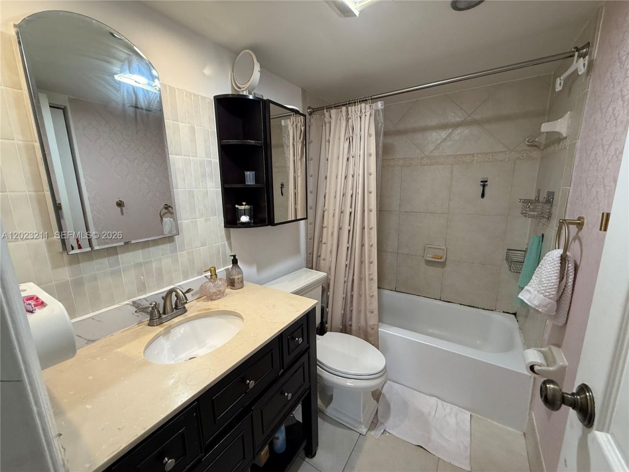 450 Commodore Dr , Unit 306, Plantation, FL 33325 Photo