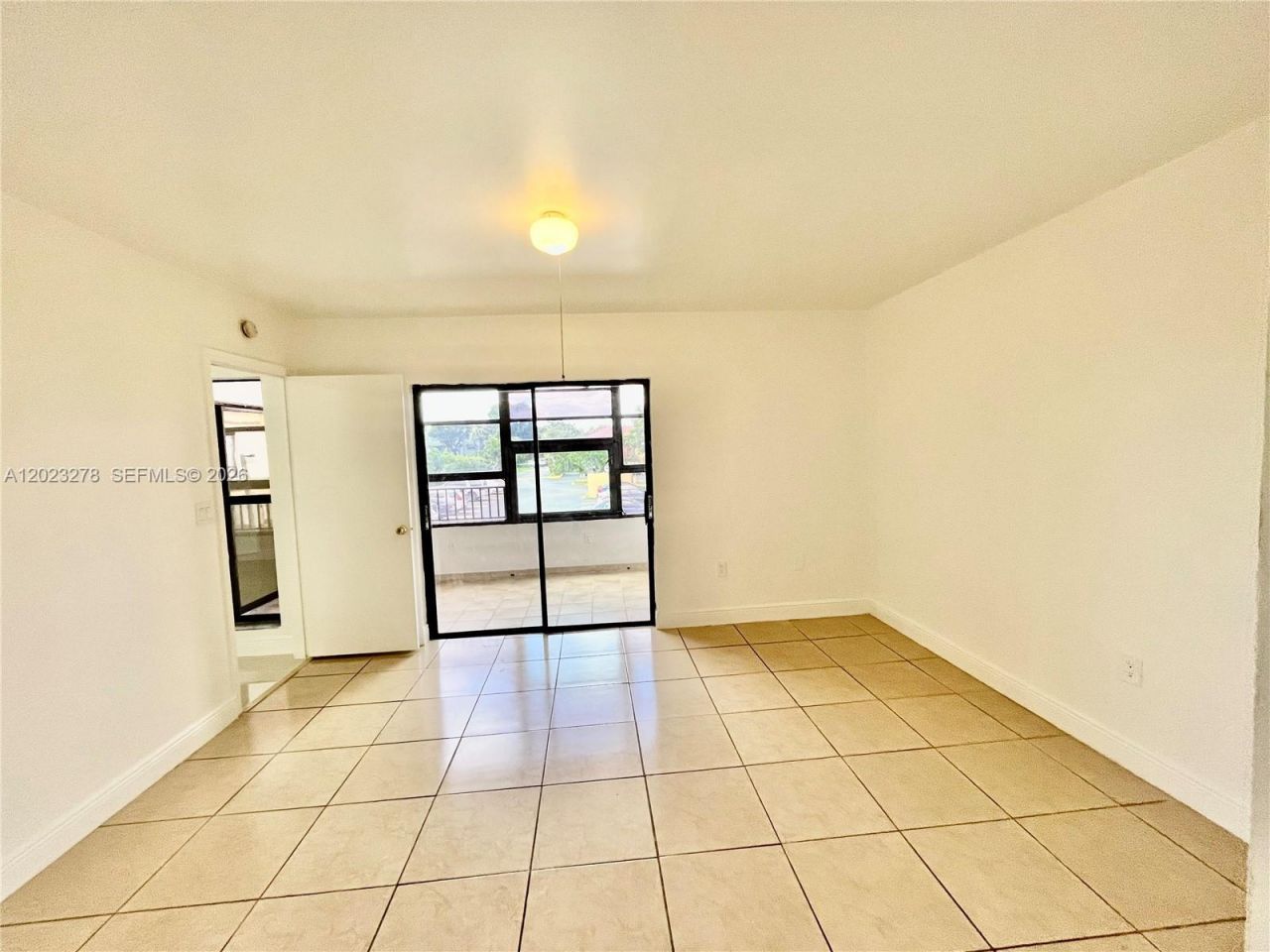 10893 NW 7th St , Unit 23-27, Miami, FL 33172 Photo