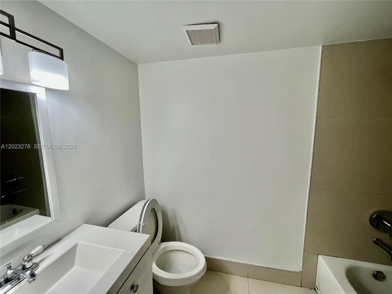 10893 NW 7th St , Unit 23-27, Miami, FL 33172 Photo