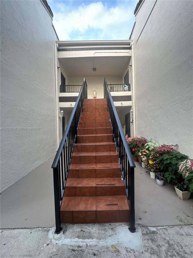 10893 NW 7th St , Unit 23-27, Miami, FL 33172 Photo