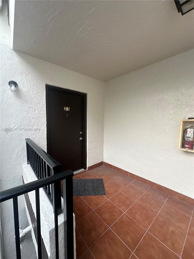 10893 NW 7th St , Unit 23-27, Miami, FL 33172 Photo