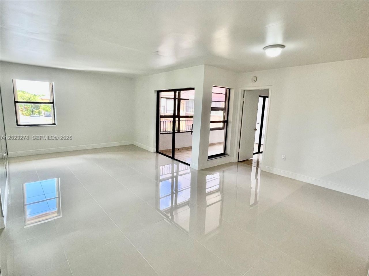 10893 NW 7th St , Unit 23-27, Miami, FL 33172 Photo