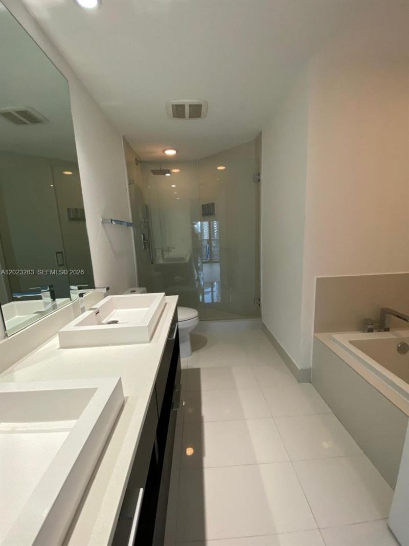55 SW 9th St , Unit 1503, Miami, FL 33130 Photo
