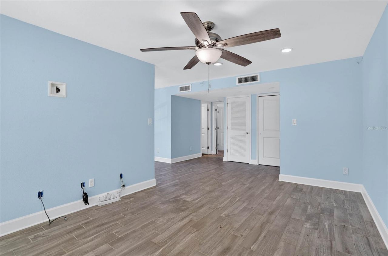 8542 10th Street N, Unit B, Saint Petersburg, FL 33702 Photo